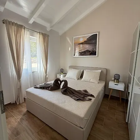 Lena, Nerezine, Mali Losinj